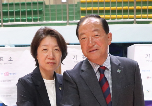 이병선 국힘 속초시장 후보 '6시 3분 투표'…"갈등 넘어 화합으로"