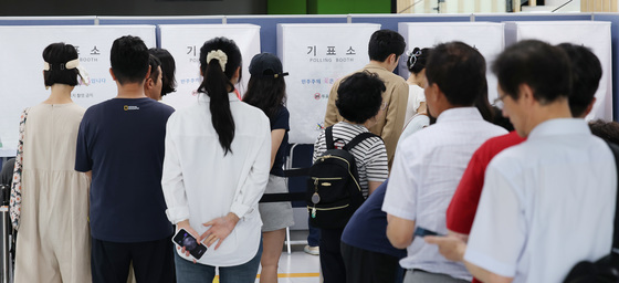 투표용지 찢은 유권자 경찰 조사…인천 선거 관련 112신고 11건