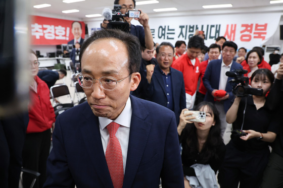 "결과 더 지켜봐야"…출구조사 초접전 결과에 말 아낀 추경호