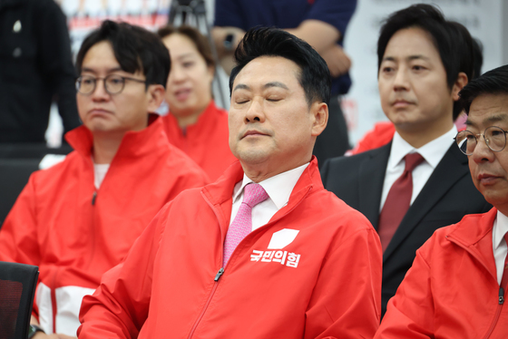 홍준표 "난 출구조사 즉시 사퇴, 장동혁은 버틸 것" vs 박지원 "역사 봐라 못 버텨"