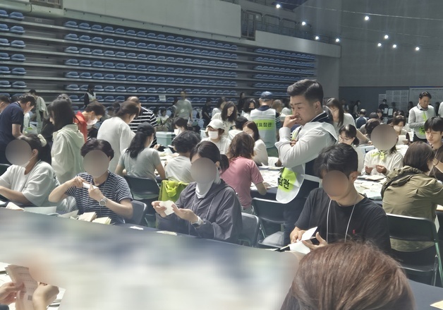 투표는 못 했지만 개표는 참관…김현태, 계양을 개표장 찾아