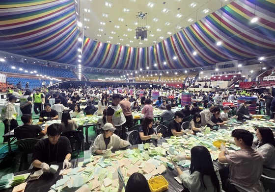 [투표율] 제주 최종 56.4%...직전 지선보다 3.3%p↑