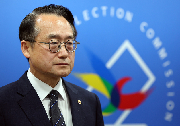 허철훈 사무총장, 침통한 표정