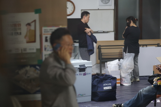 투표함 이송 지연