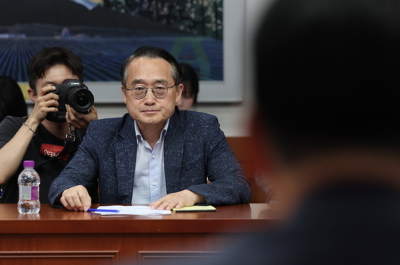 장동혁 대표 항의 받는 허철훈 사무총장