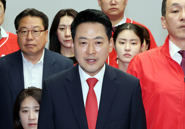 장동혁, '최악 성적표' 면했지만…패배 책임론 불가피