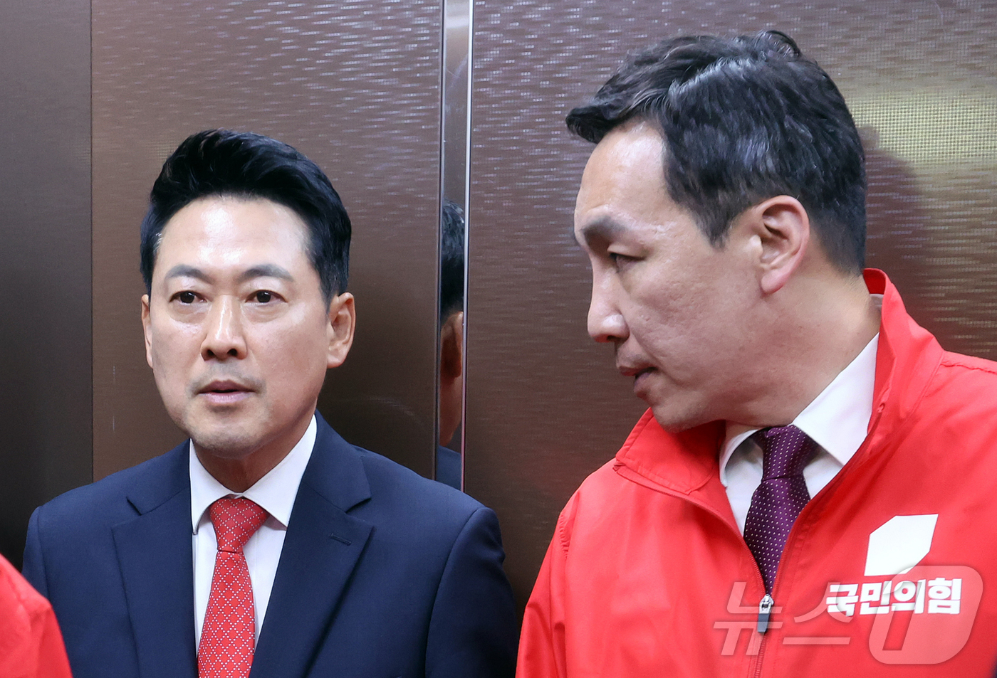 (과천=뉴스1) 김진환 기자 = 장동혁 국민의힘 대표가 6·3 지방선거 본투표가 실시된 3일 서울 송파구 등 일부 투표소에서 벌어진 투표용지 부족 사태와 관련해 경기 과천 중앙선거 …