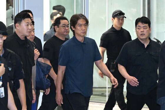 시민단체, 홍명보·정몽규 등 고발…"능력 없는데 기만해 돈 받아"