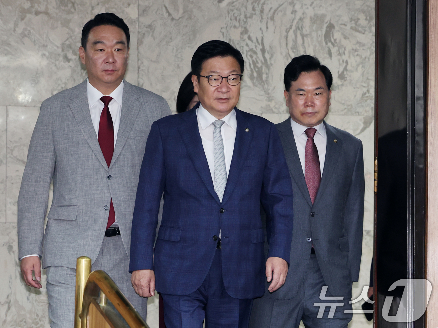 (서울=뉴스1) 황기선 기자 = 정점식 국민의힘 원내대표가 30일 오전 서울 여의도 국회에서 열린 원내대책회의에 참석하고 있다.  2026.6.30/뉴스1