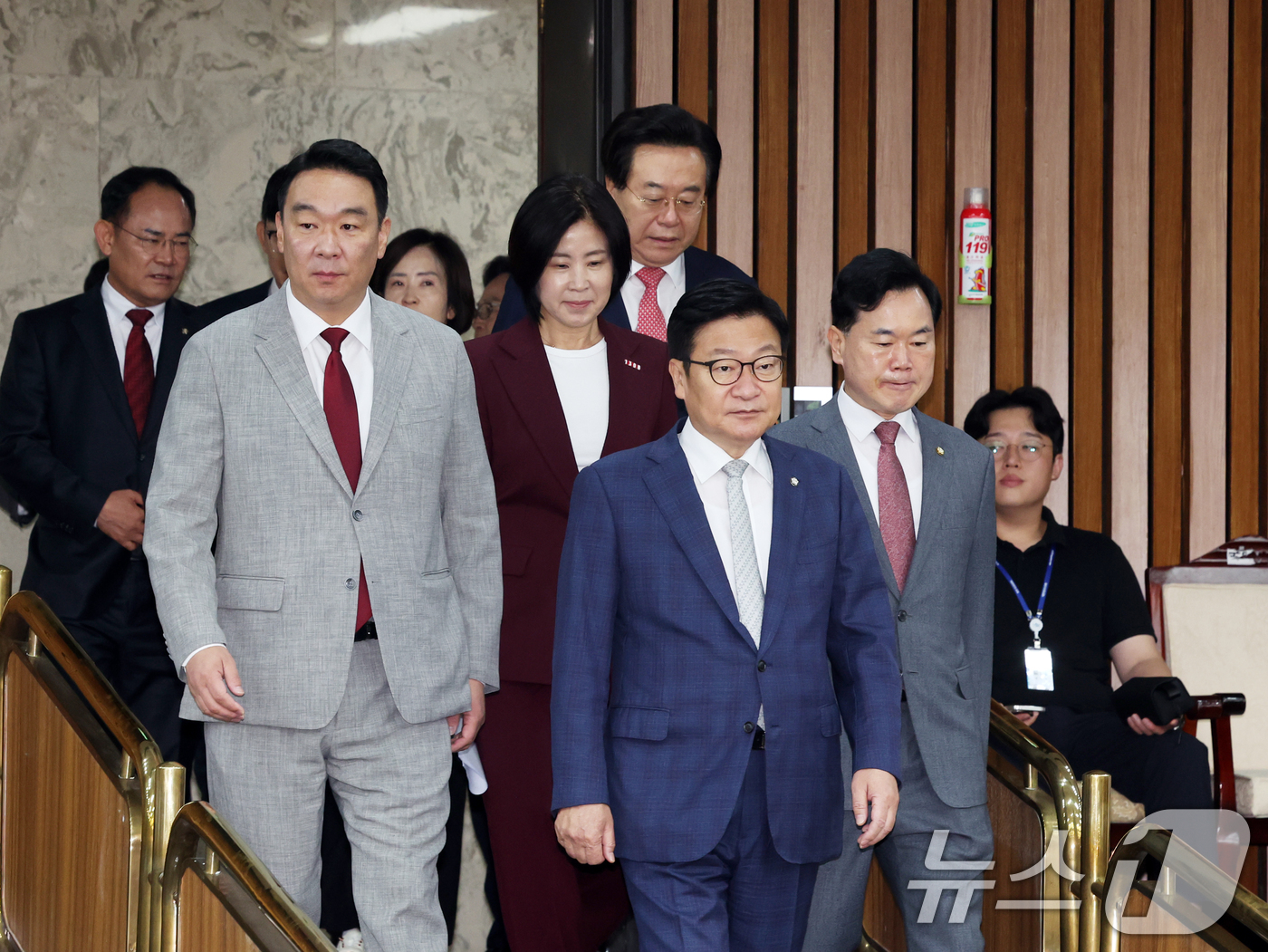 (서울=뉴스1) 황기선 기자 = 정점식 국민의힘 원내대표가 30일 오전 서울 여의도 국회에서 열린 원내대책회의에 참석하고 있다.  2026.6.30/뉴스1