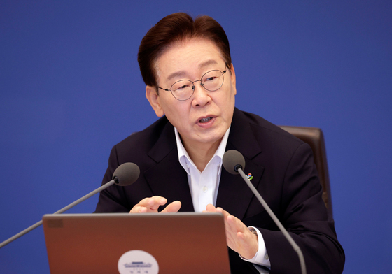 李대통령 "숨어있는 카드·멤버십 포인트 수십조…지역화폐 전환 방안 추진"