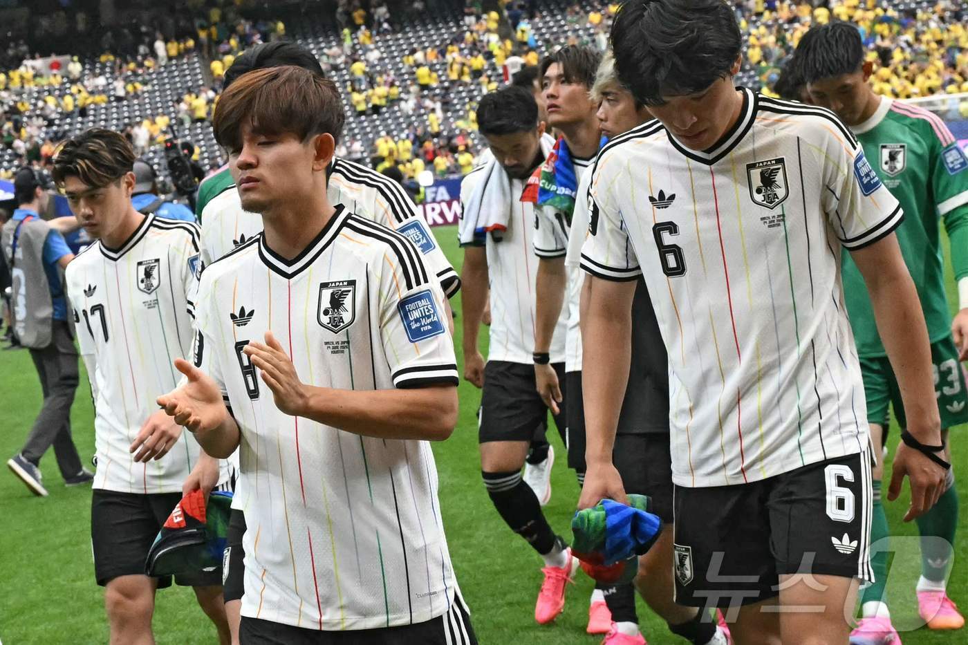 본문 이미지 - 일본은 30일(한국시간) 열린 2026 북중미 월드컵 32강에서 브라질에 1-2로 졌다. ⓒ AFP=뉴스1