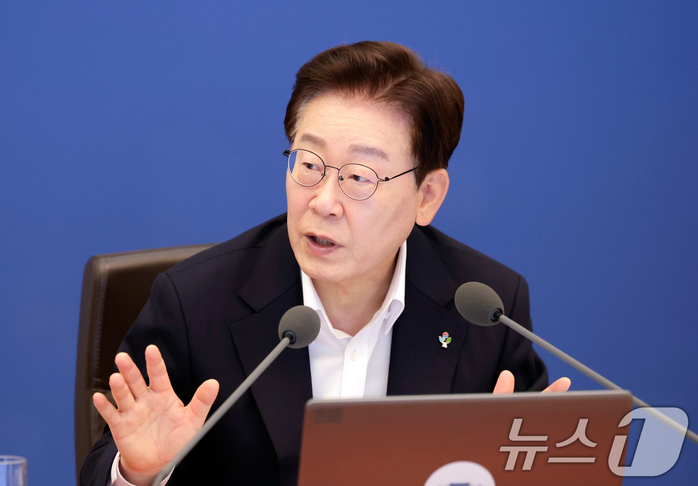 (서울=뉴스1) 이재명 기자 = 이재명 대통령이 30일 청와대에서 열린 국무회의 겸 비상경제점검회의에서 발언하고 있다. 2026.6.30/뉴스1