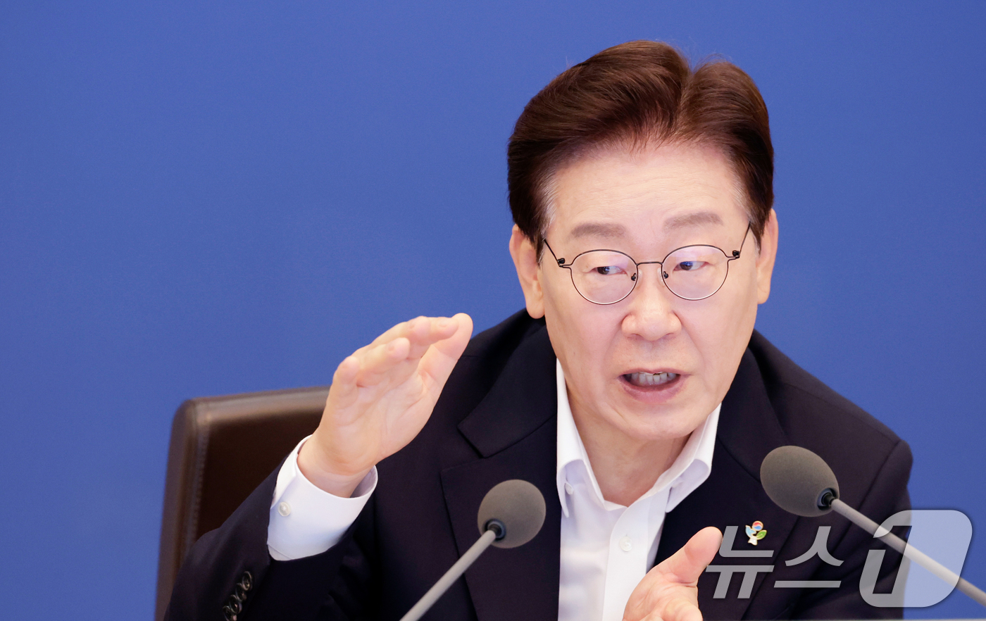 (서울=뉴스1) 이재명 기자 = 이재명 대통령이 30일 청와대에서 열린 국무회의 겸 비상경제점검회의에서 발언하고 있다. 2026.6.30/뉴스1