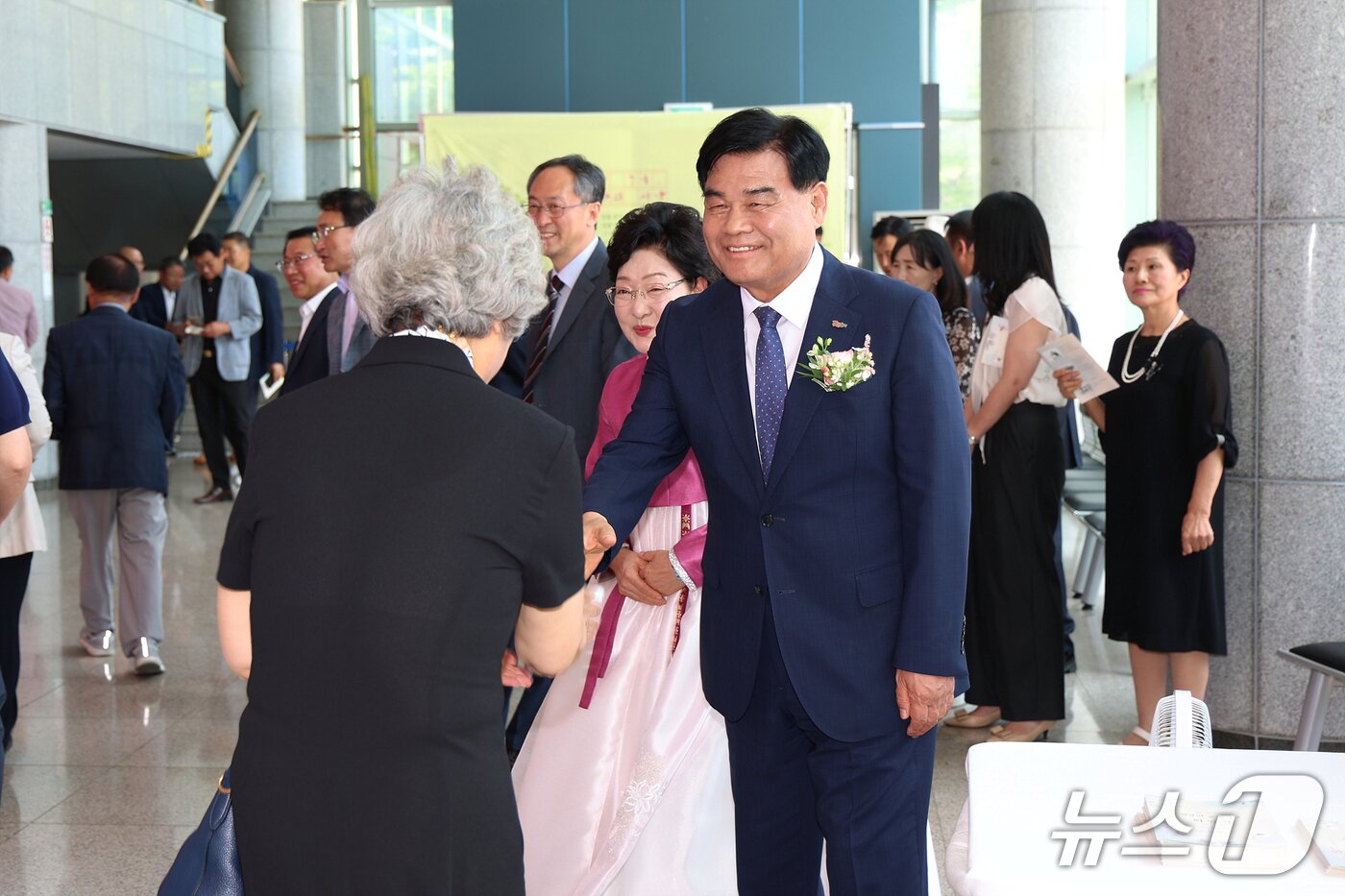 본문 이미지 - 지난 18일 심규언 동해시장 퇴임식 당시.(동해시 제공, 재판매 및 DB 금지)