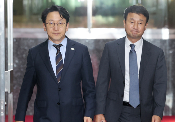 국회의장실로 향하는 한병도·천준호