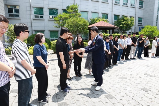 '만원주택' 구복규 화순군수 이임…"지역발전 응원"