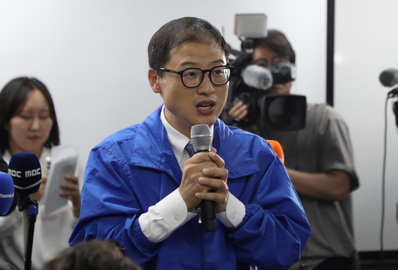 '울산시장 당선 확실' 연설하는 김상욱