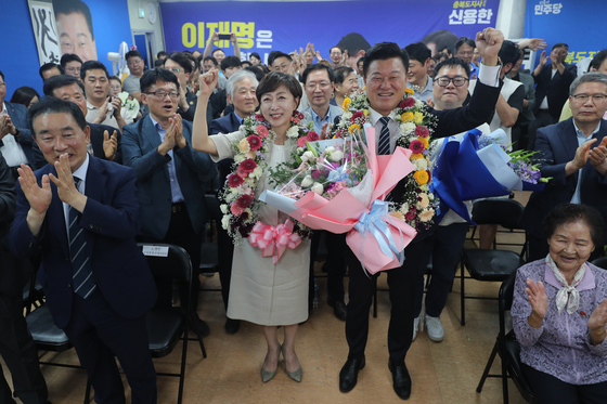 신용한 충북지사 후보 '당선 유력'