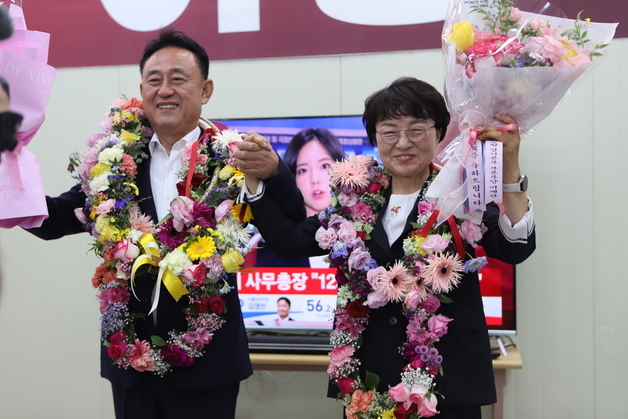 [6·3 지선] 여주시장 재선 성공 이충우 "중단 없는 발전 이끌 것"