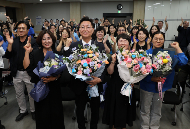 [6·3 지선] 김제선 대전 중구청장 후보 '당선 유력'