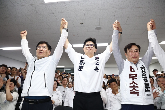 한동훈, 새벽 2시 '대역전극'…"이재명 정권 폭주 제어할 것"