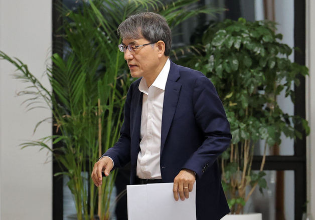경찰, '투표용지 사태' 노태악 선관위원장 수사…"절차 따라 진행"