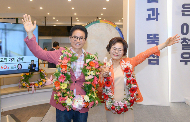 [6·3 지선] 이철우 경북지사 3선 성공 "다시 얻은 삶 나라 위해 바칠 것"