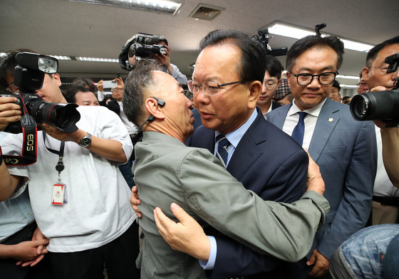 [6·3 지선] 김부겸 "변화를 열망하는 시민의 패배가 아닌 저의 패배"