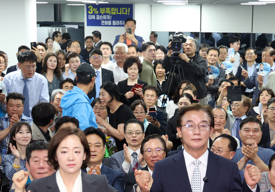 '당선 확실' 전재수 후보
