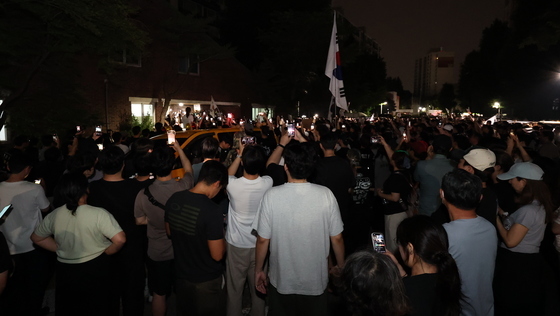 '투표용지 부족 사태'에 잠실7동 제2투표소는 '진퇴양난'