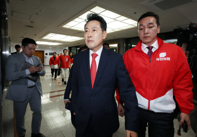 장동혁 대표, 중앙선거관리위원장 항의 방문