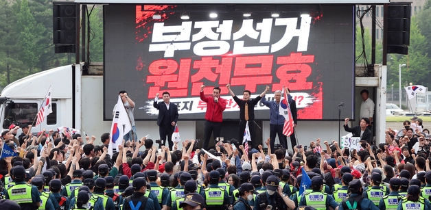 투표용지 부족, 송파 현장 공무원 "모자란 집단과 함께 못해" 선관위 성토