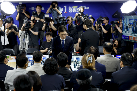 지선 압승에도 '서울 탈환 실패', 靑 당혹…국정 2년차 동력 스크래치
