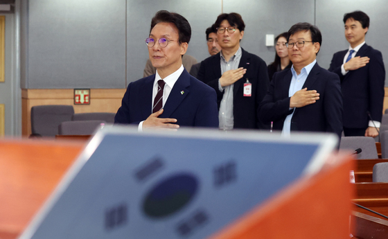 김민석 총리 국기에 대한 경례