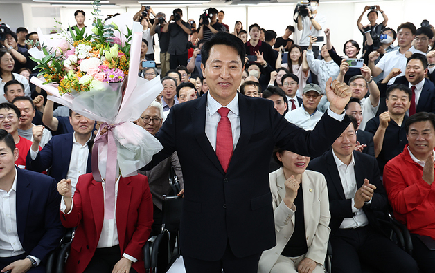 오세훈, 승리 선언…"첫 국무회의서 대통령께 부동산 민심 전할 것"(종합)