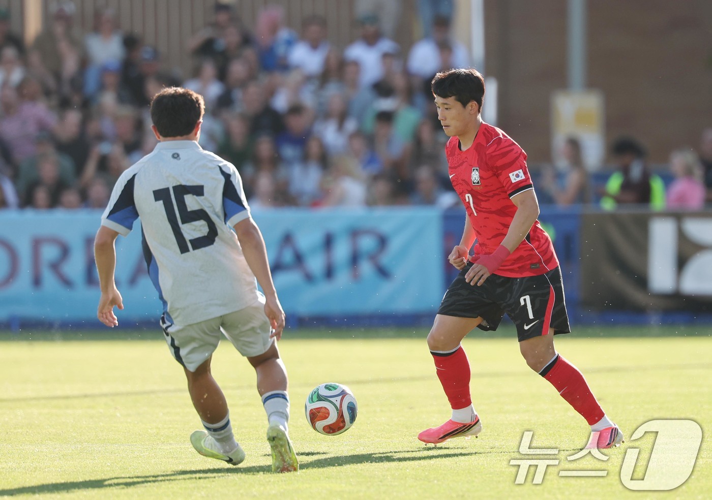 (프로보(유타주)=뉴스1) 임세영 기자 = 대한민국 축구대표팀 이태석이 3일(현지시간) 미국 유타주 솔트레이크시티 브리검 영 대학교 BYU 사우스필드 경기장에서 2026 국제축구연 …