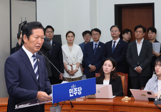 모두발언하는 정청래 더불어민주당 대표