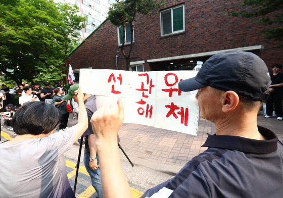 2천표 묶인 잠실 투표소 '대치'