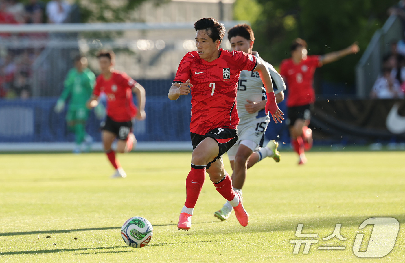 (프로보(유타주)=뉴스1) 임세영 기자 = 대한민국 축구대표팀 이태석이 3일(현지시간) 미국 유타주 솔트레이크시티 브리검 영 대학교 BYU 사우스필드 경기장에서 2026 국제축구연 …