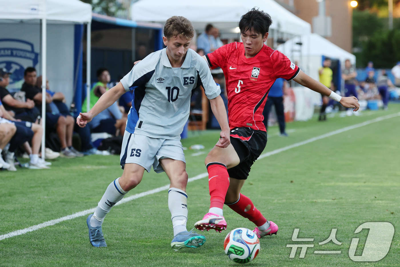 (프로보(유타주)=뉴스1) 임세영 기자 = 대한민국 축구대표팀 조위제가 3일(현지시간) 미국 유타주 솔트레이크시티 브리검 영 대학교 BYU 사우스필드 경기장에서 2026 국제축구연 …