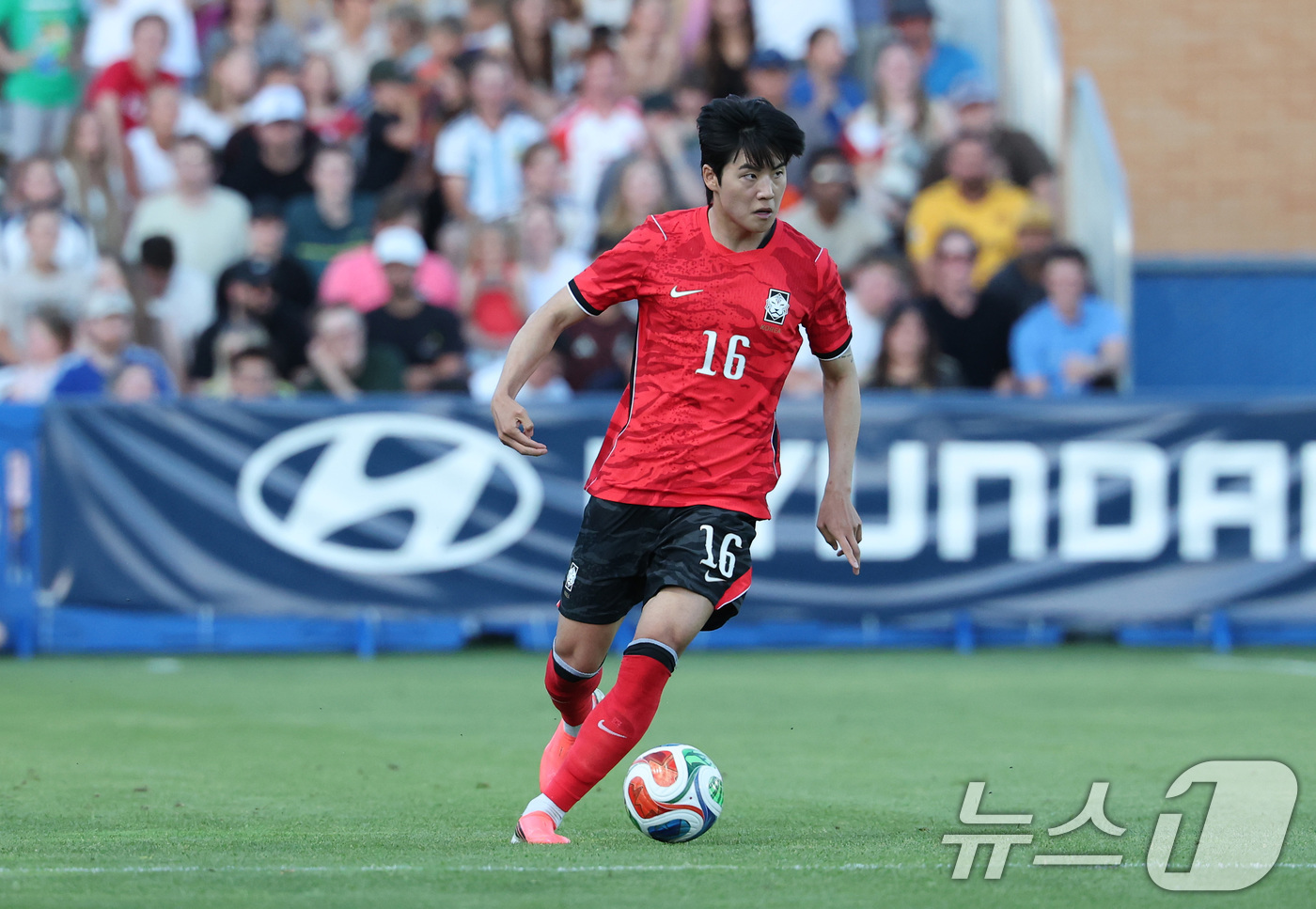 (프로보(유타주)=뉴스1) 임세영 기자 = 대한민국 축구대표팀 설영우가 3일(현지시간) 미국 유타주 솔트레이크시티 브리검 영 대학교 BYU 사우스필드 경기장에서 2026 국제축구연 …