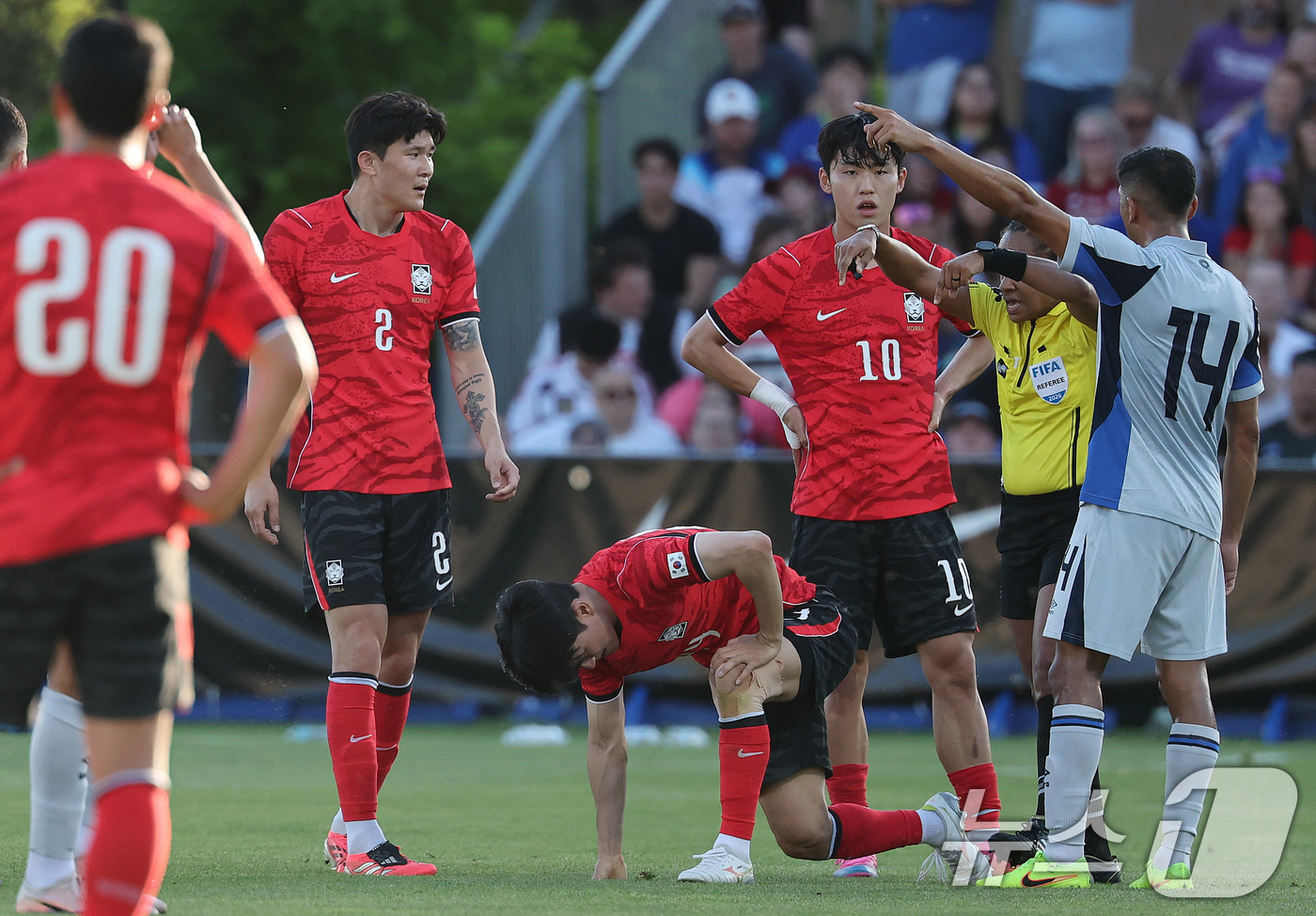 (프로보(유타주)=뉴스1) 임세영 기자 = 대한민국 축구대표팀 김민재 ,이기혁이 3일(현지시간) 미국 유타주 솔트레이크시티 브리검 영 대학교 BYU 사우스필드 경기장에서 2026 …