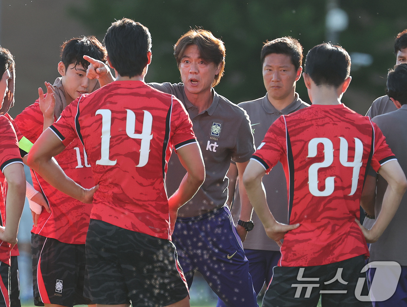 (프로보(유타주)=뉴스1) 임세영 기자 = 홍명보 대한민국 축구대표팀 감독이 3일(현지시간) 미국 유타주 솔트레이크시티 브리검 영 대학교 BYU 사우스필드 경기장에서 2026 국제 …