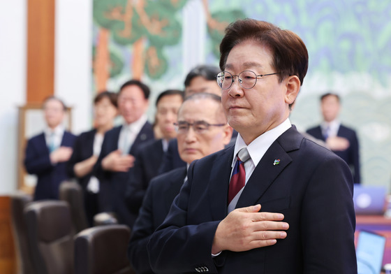 李대통령 2년차 국정동력 영향은…부동산 '정면돌파-수위조정' 주목
