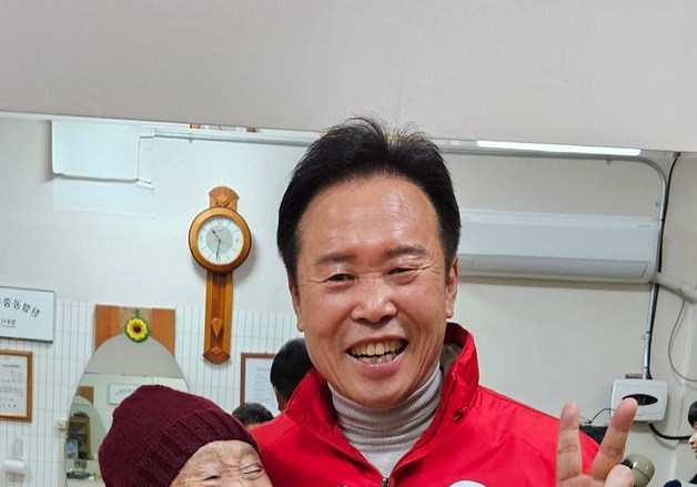 '135만보, 1200㎞'… 국민의힘 자존심 지킨 황영호 당선인