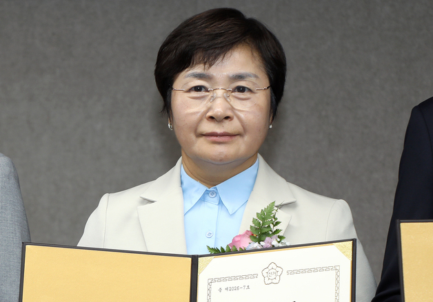 [화제의 당선인] 제주 첫 여성 3선 지역구 의원 민주 강성의