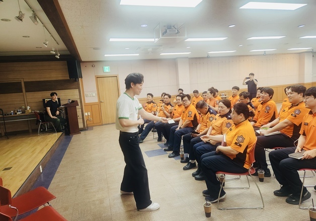 "소방관 후배가 선배 이끈다"…경기소방 '리버스 멘토링' 도입