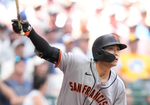 이정후, 밀워키전 4안타…MLB 진출 후 최장 12G 연속 안타 신기록