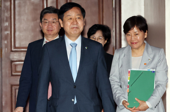 구윤철 "농업 안전재해 25% 낮춘다"…파쇄기 인체감지 센서 의무화